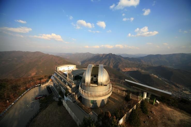 Вілла Moon On The Cloud Yeongwol Екстер'єр фото